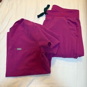 Figs Bright Fuchsia Jogger Set (petite)